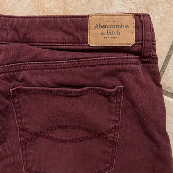 Abercrombie & Fitch Burgundy Skinny Jeans size 10R - Picture 6 of 10